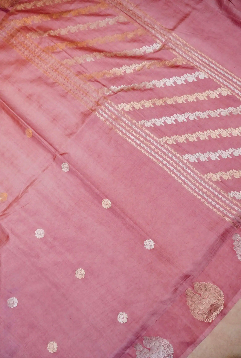 Handwoven Pink Banarasi  Katan Soft Silk Saree