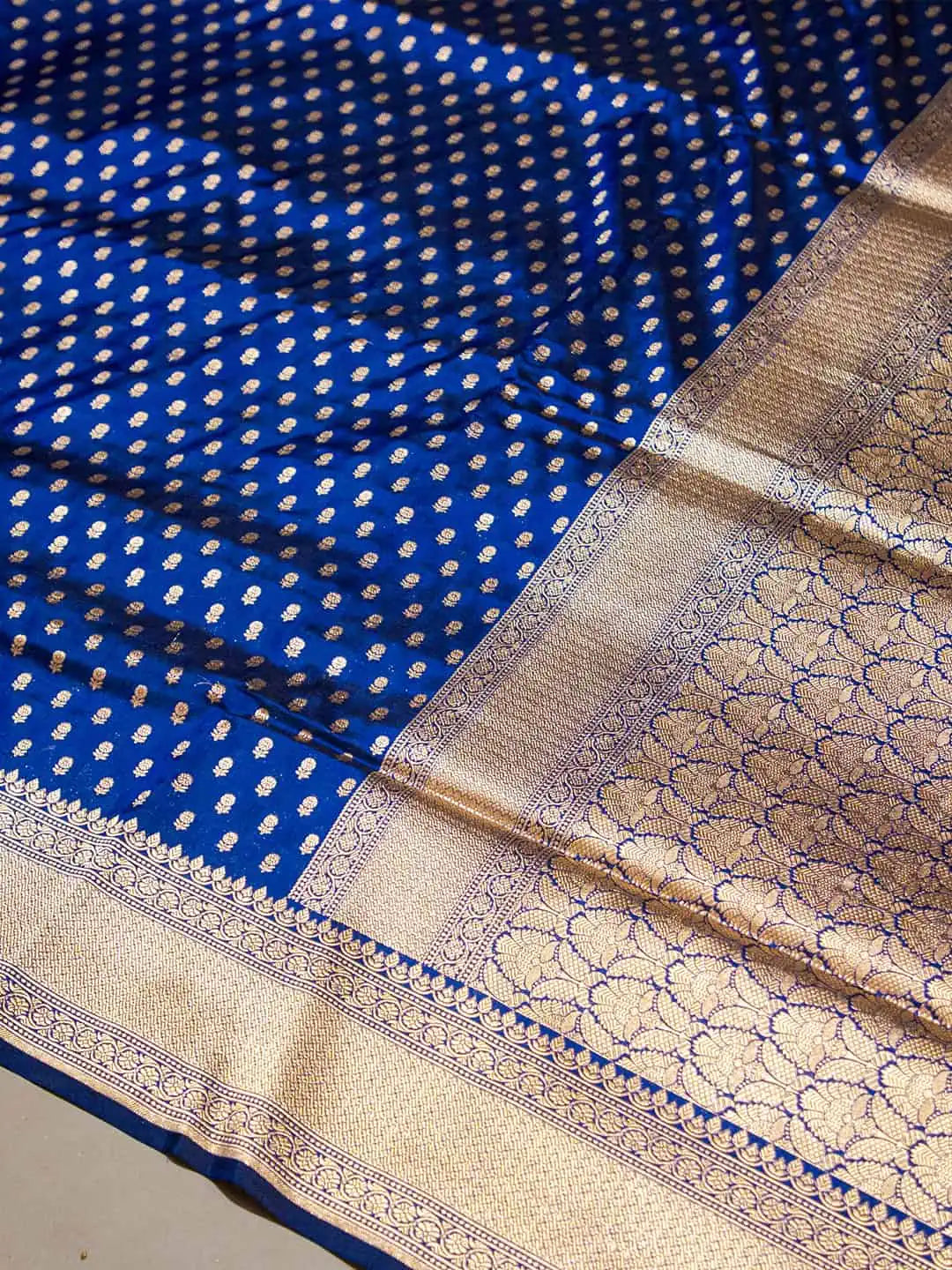 Shop Latest Indian Pure Silk Sarees Online |Silk Mark Certified Sarees|IndyVogue  | Blue silk saree, Navy blue saree, Silk saree blouse designs