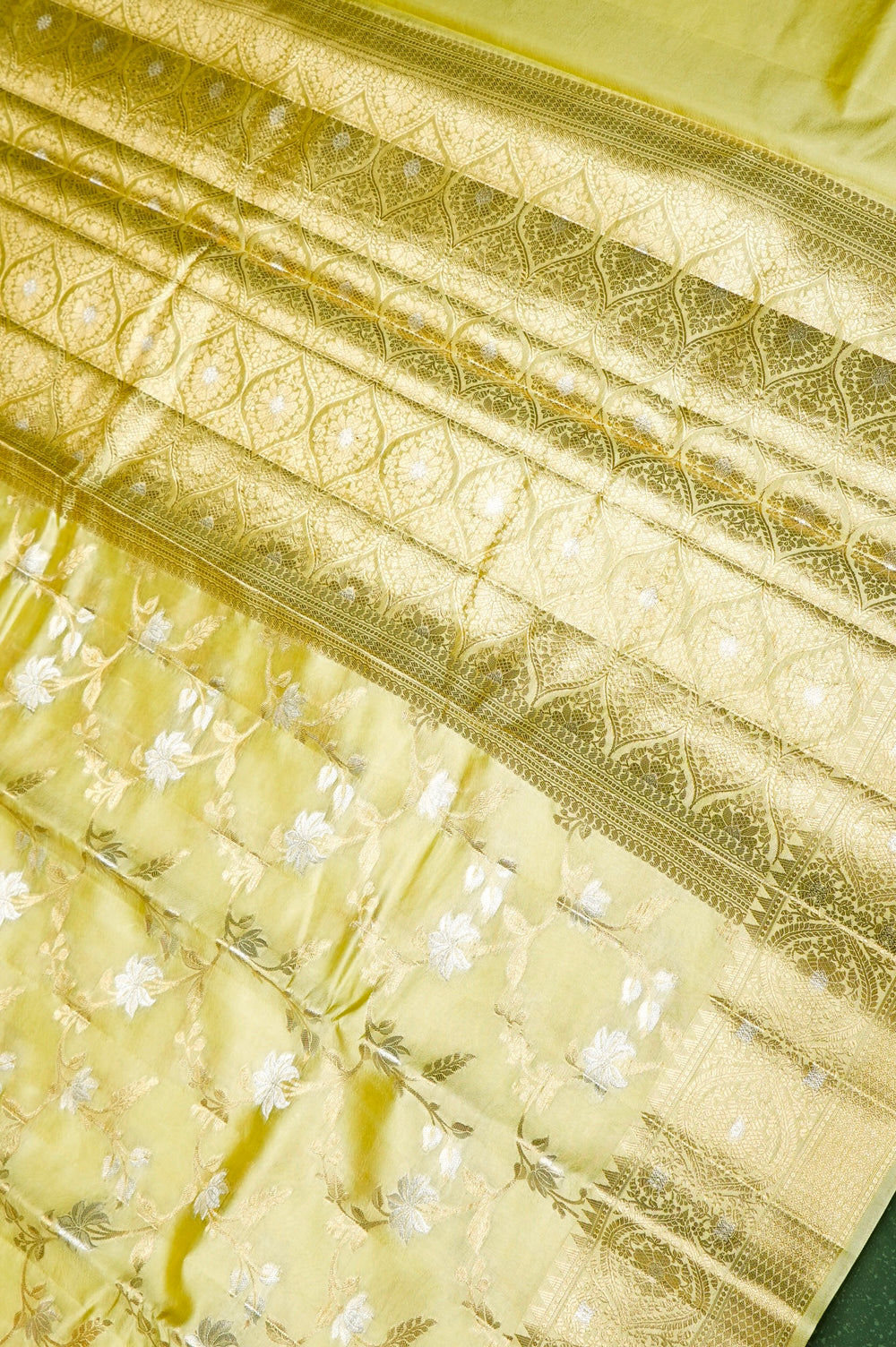 Handwoven Lime Yellow Banarasi Katan Soft Silk Saree
