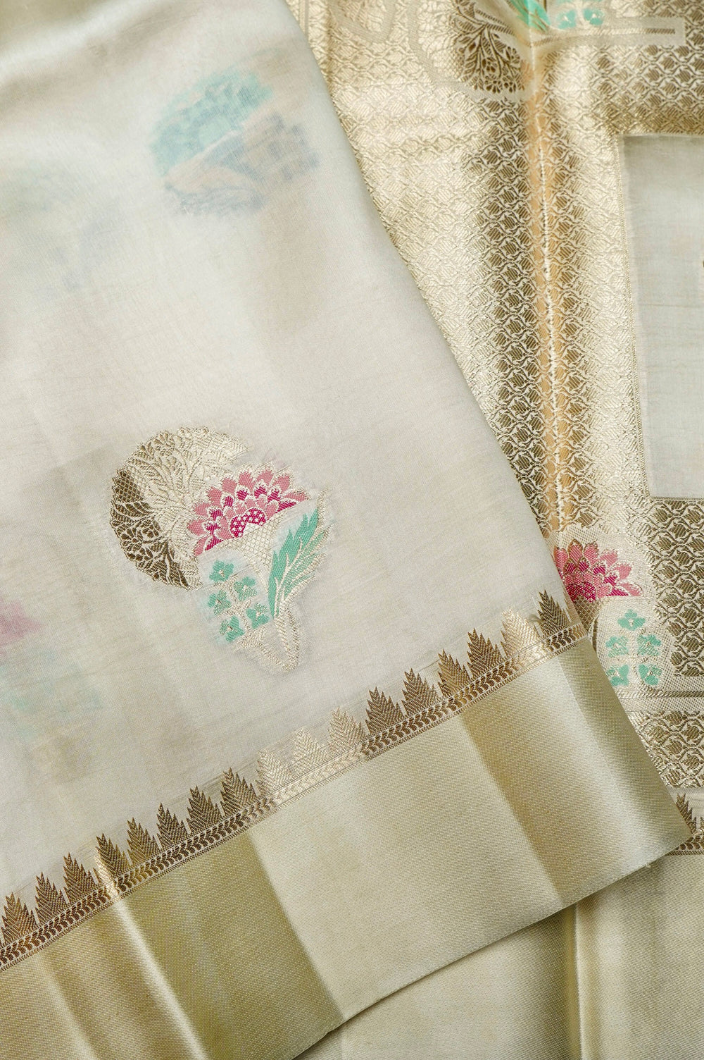 Handwoven Off White Banarasi Katan Soft Silk Saree