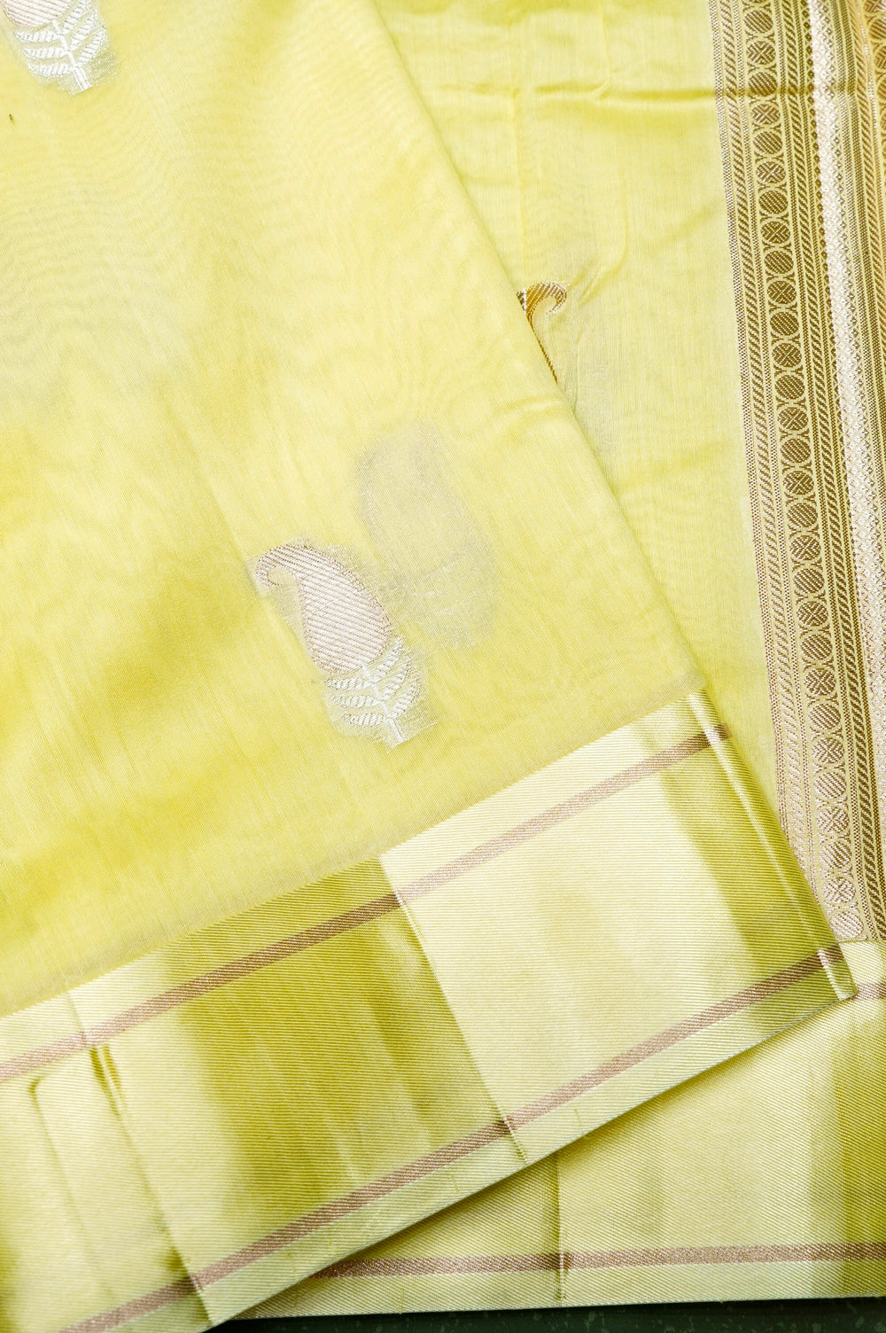Handwoven Lemon Yellow Banarasi Katan Soft Silk Saree