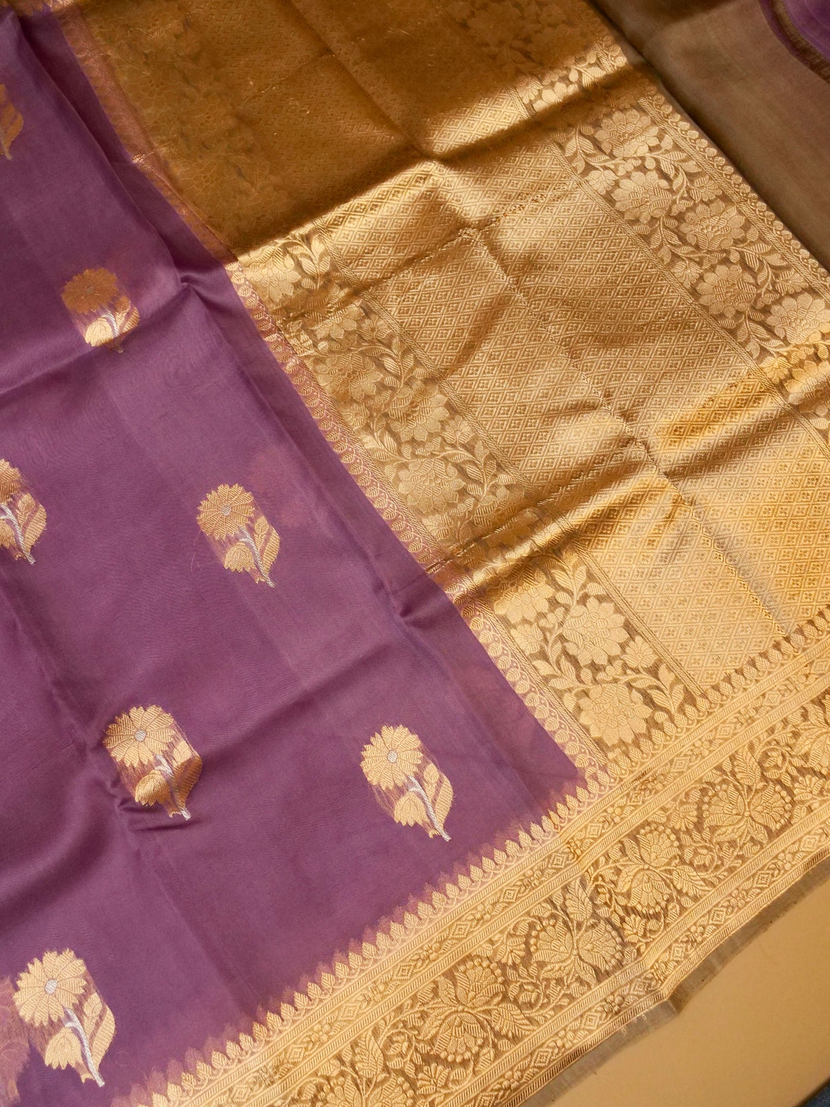 Handwoven Onion Pink Banarasi Organza Silk Saree