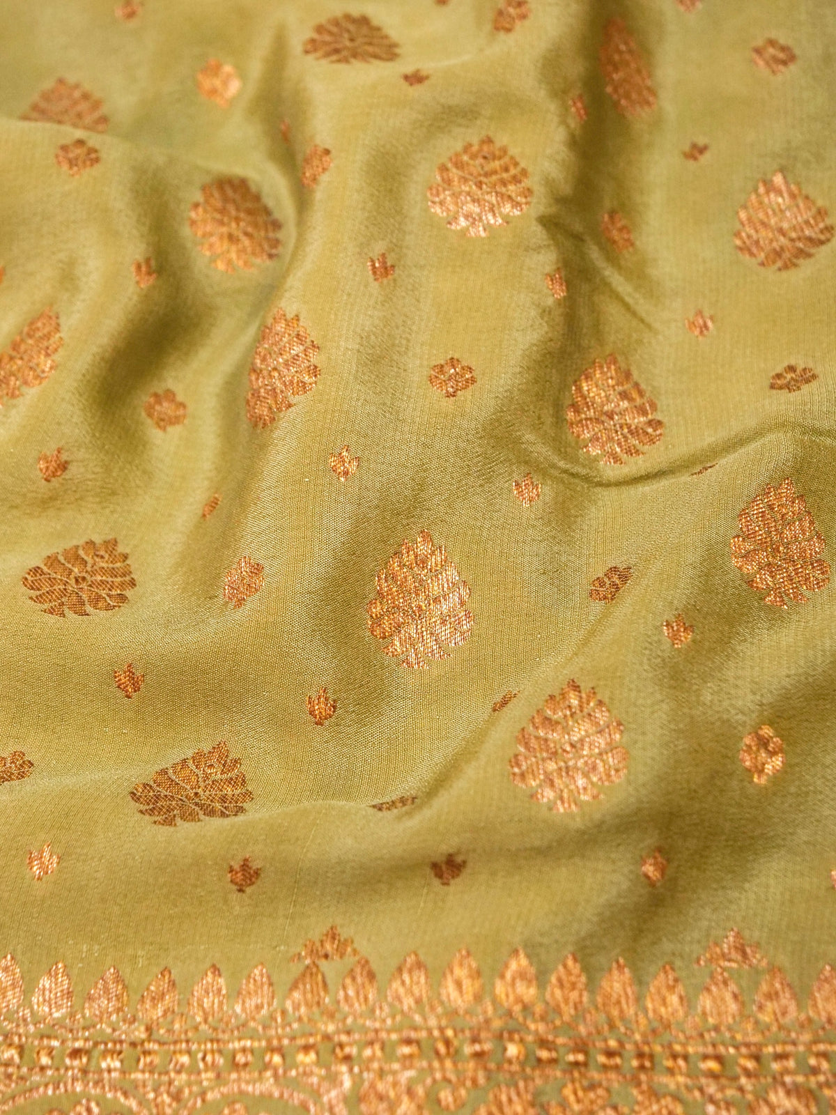 Handwoven Pista Green Banarasi Crepe Georgette Saree