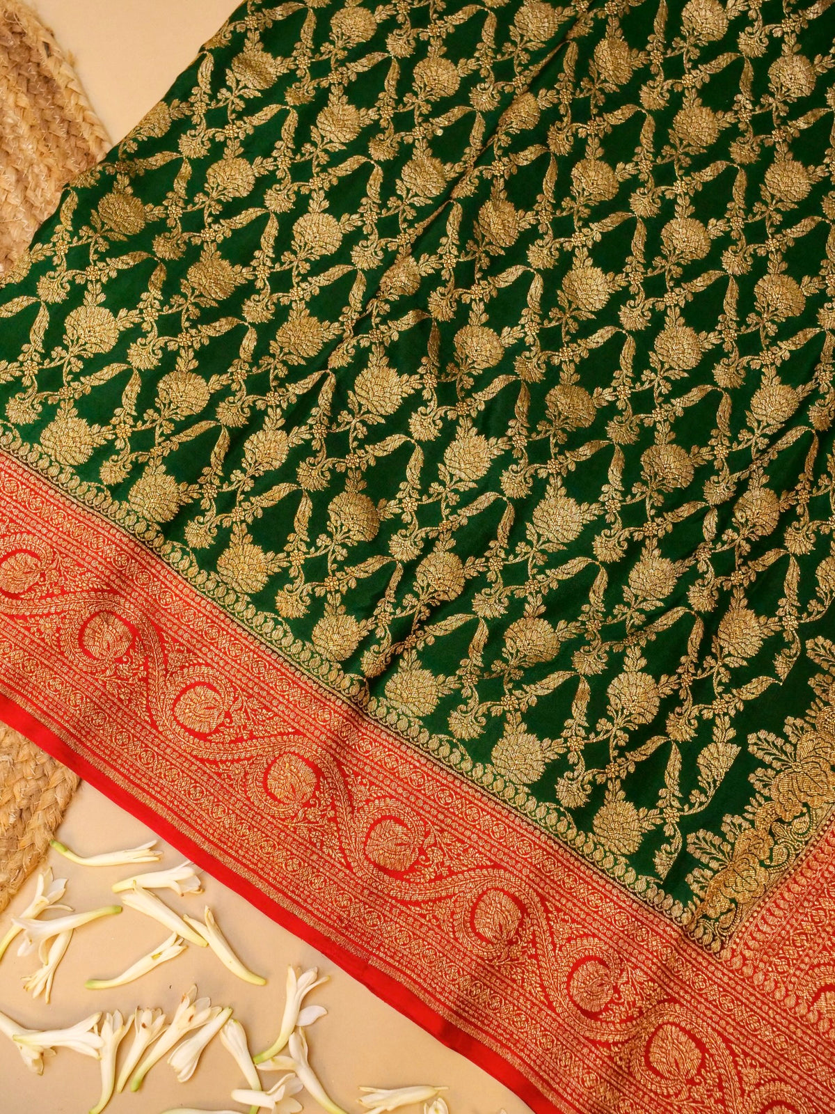 Handwoven Green Banarasi Crepe Georgette Saree