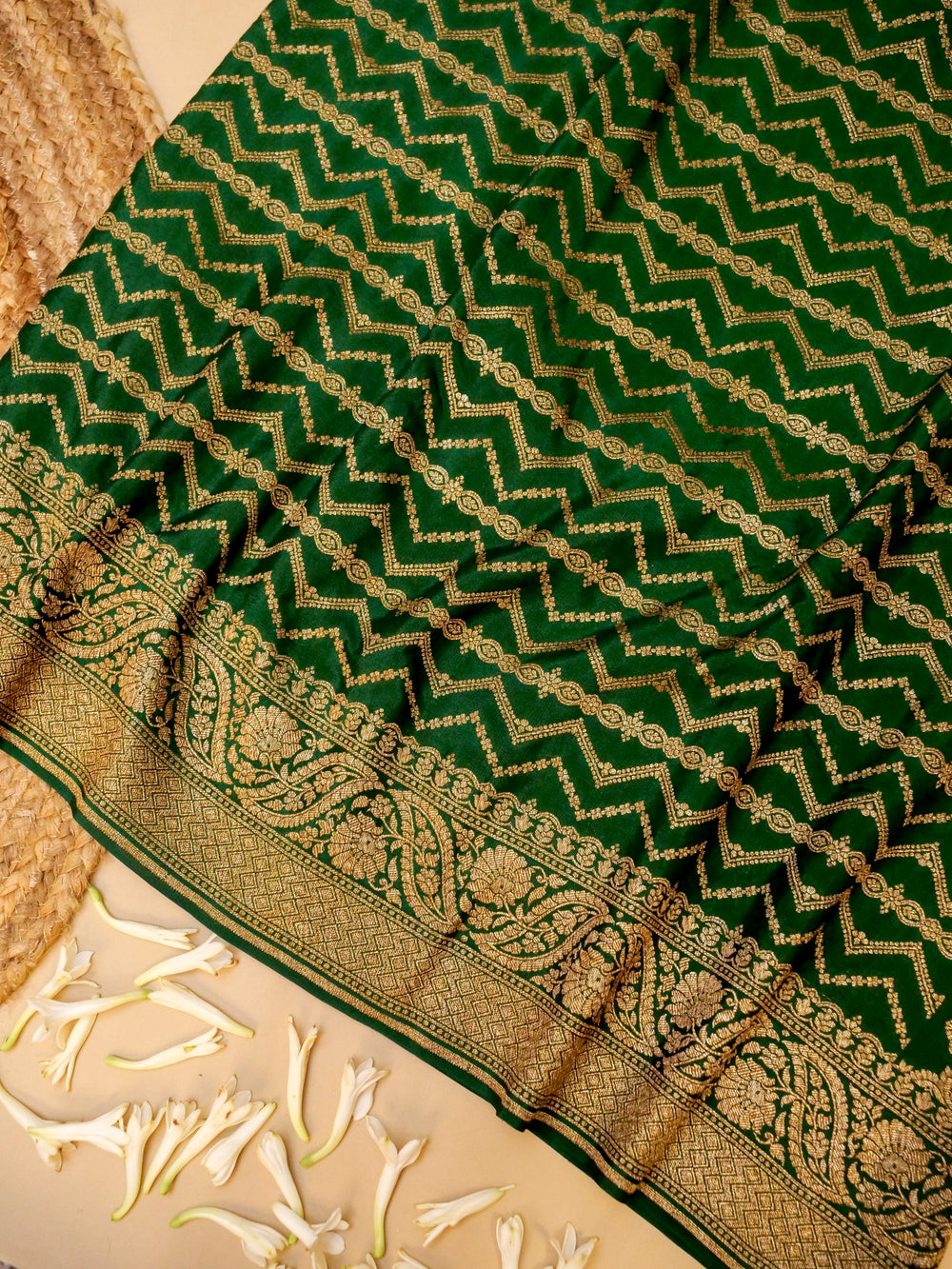 Handwoven Green Banarasi Crepe Georgette Saree