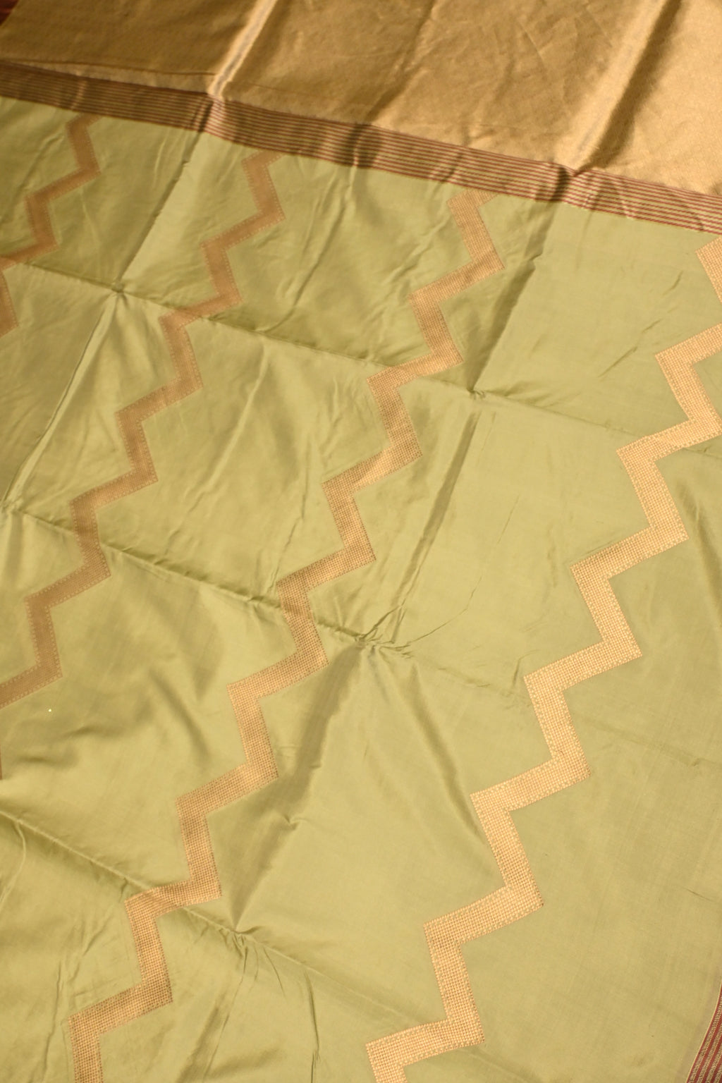 Handwoven Light Green Banarasi Katan Silk Saree