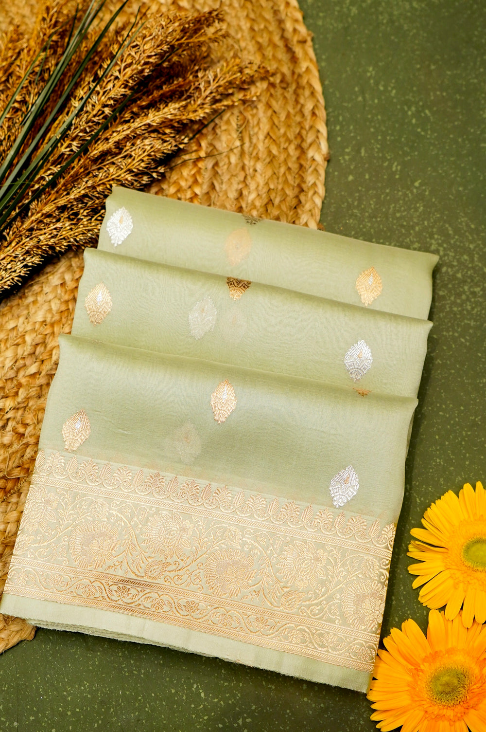 Handwoven Pastel Green Banarasi Organza Saree