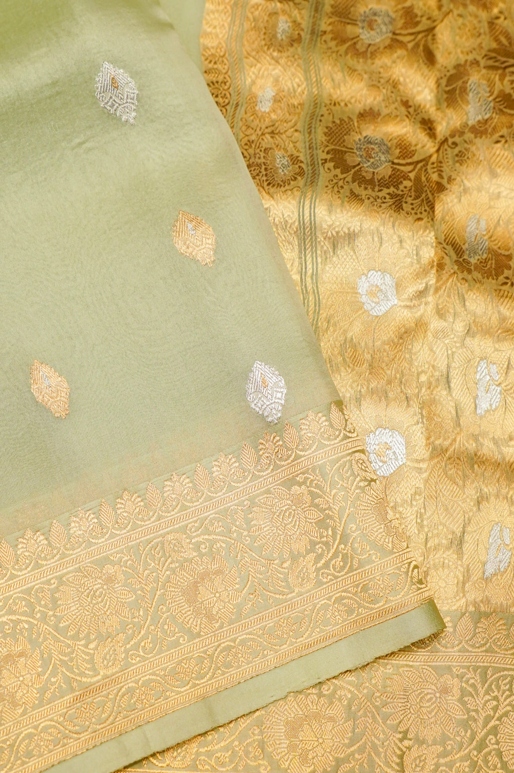 Handwoven Pastel Green Banarasi Organza Saree