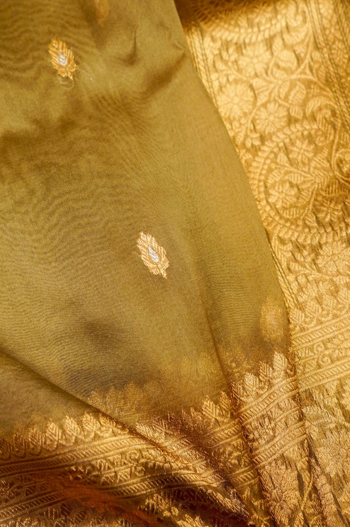 Handwoven Olive Green Banarasi Organza Saree