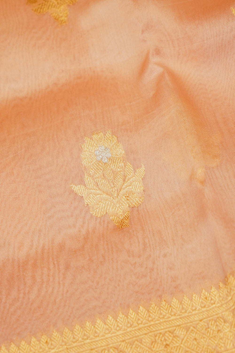 Handwoven Peach Banarasi Organza Saree