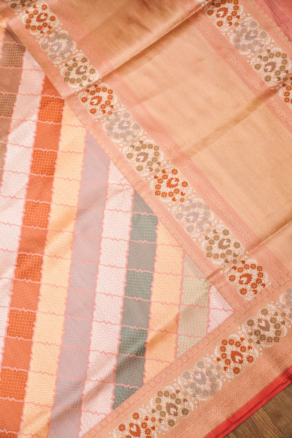 Handwoven Banarsi Bubblegum Pink Katan Silk Saree