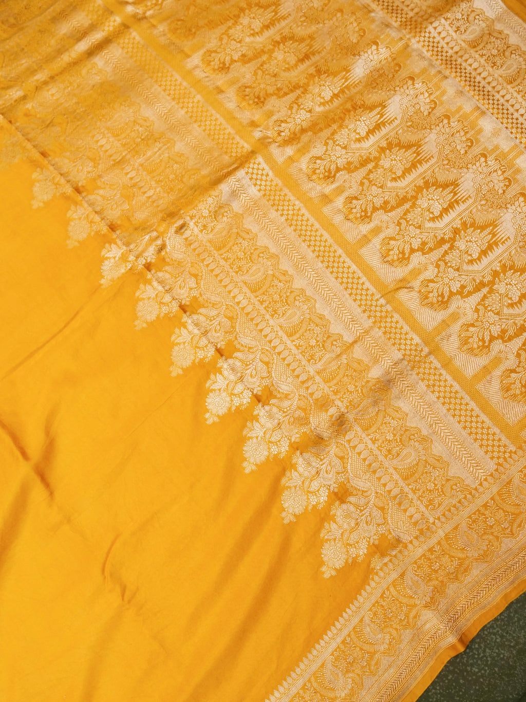 Handwoven Pastel Yellow Banarasi Mashru Silk Saree