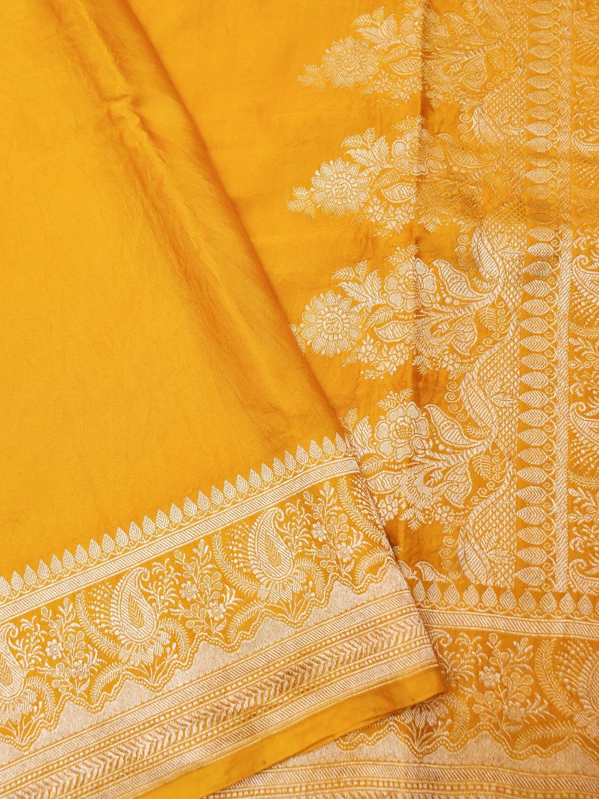 Handwoven Pastel Yellow Banarasi Mashru Silk Saree