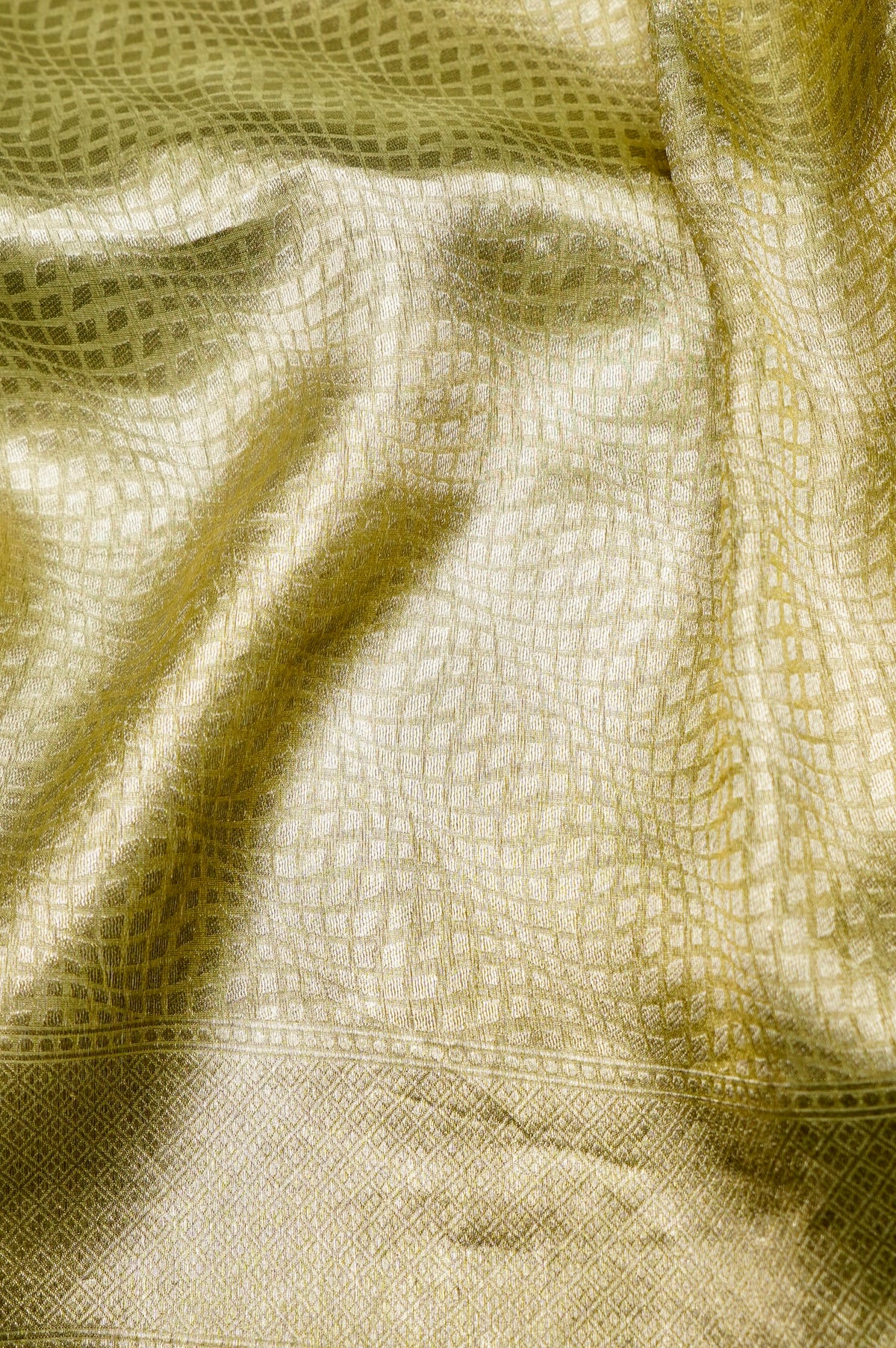 Handwoven Light Green Banarasi Katan Soft Silk Saree