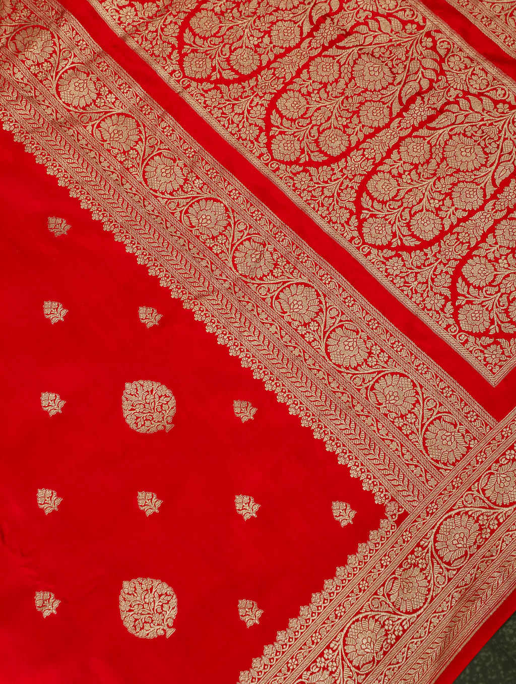 Handwoven Red Banarasi Mashru Silk Saree