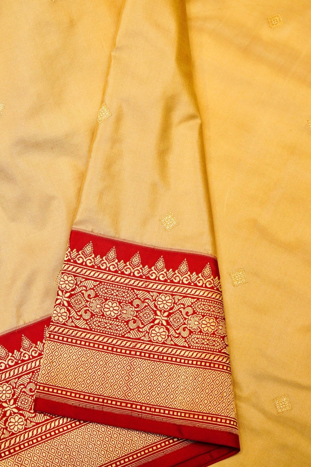 Handwoven Pastel Yellow Banarasi Katan Silk Saree