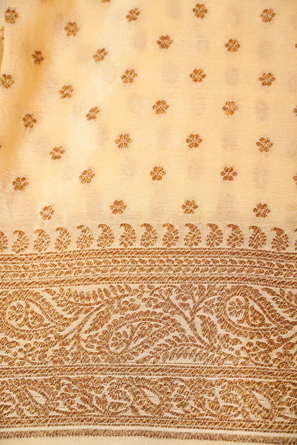 Handwoven White Banarasi Crepe Georgette Saree