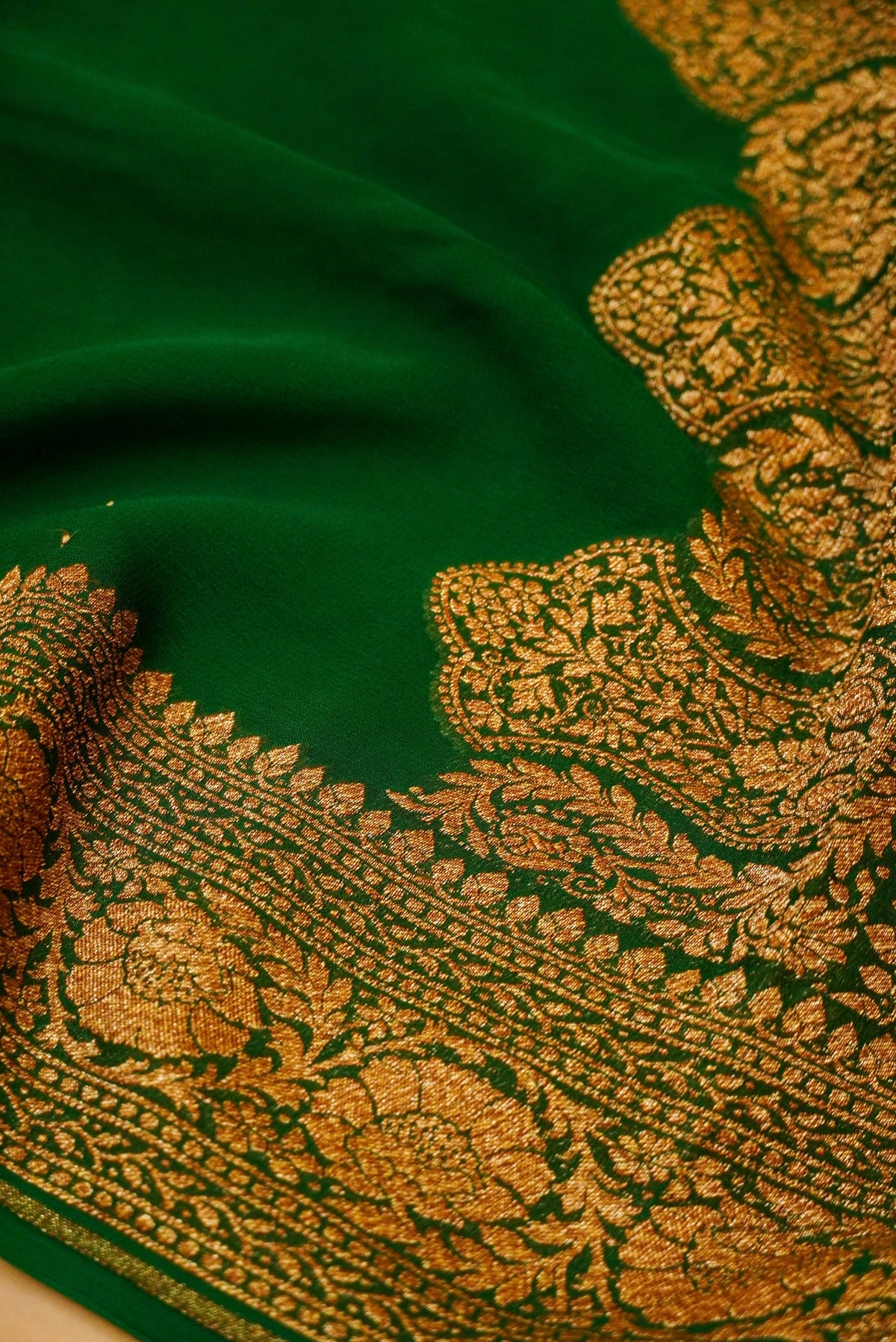 Handwoven Green Banarasi Crepe Georgette Saree