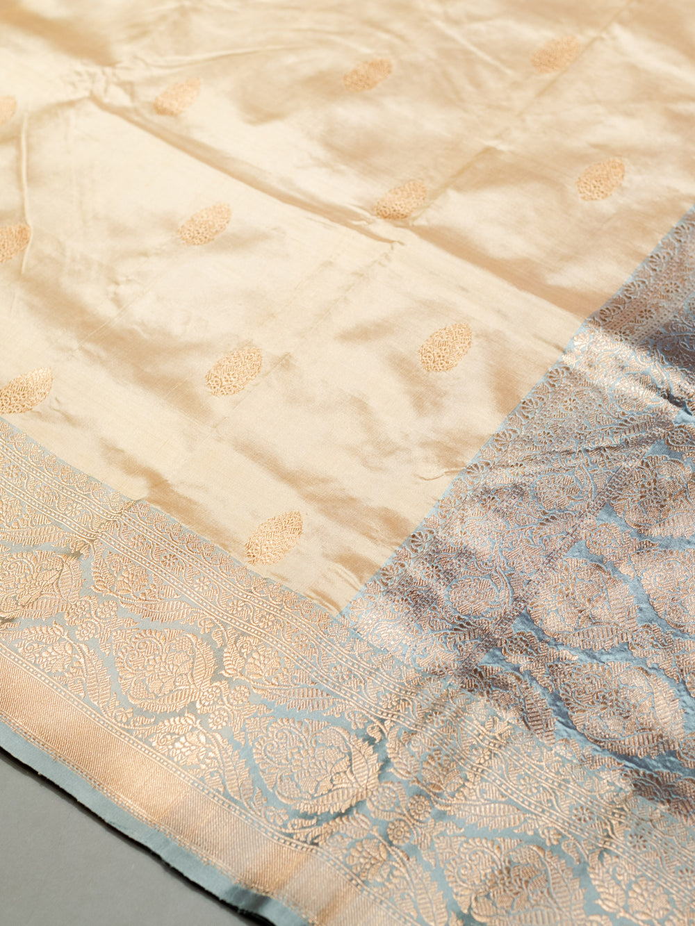 Handwoven Cream Banarasi Katan Silk Saree