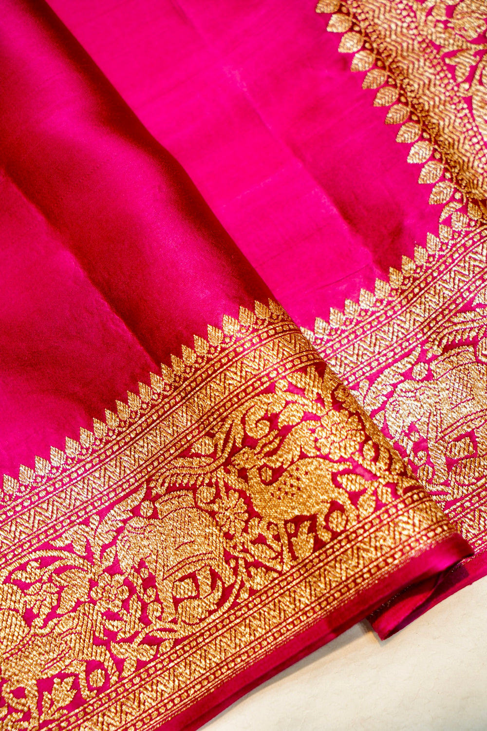 Handwoven Rani Pink Motif Banarasi Mashru Silk Saree