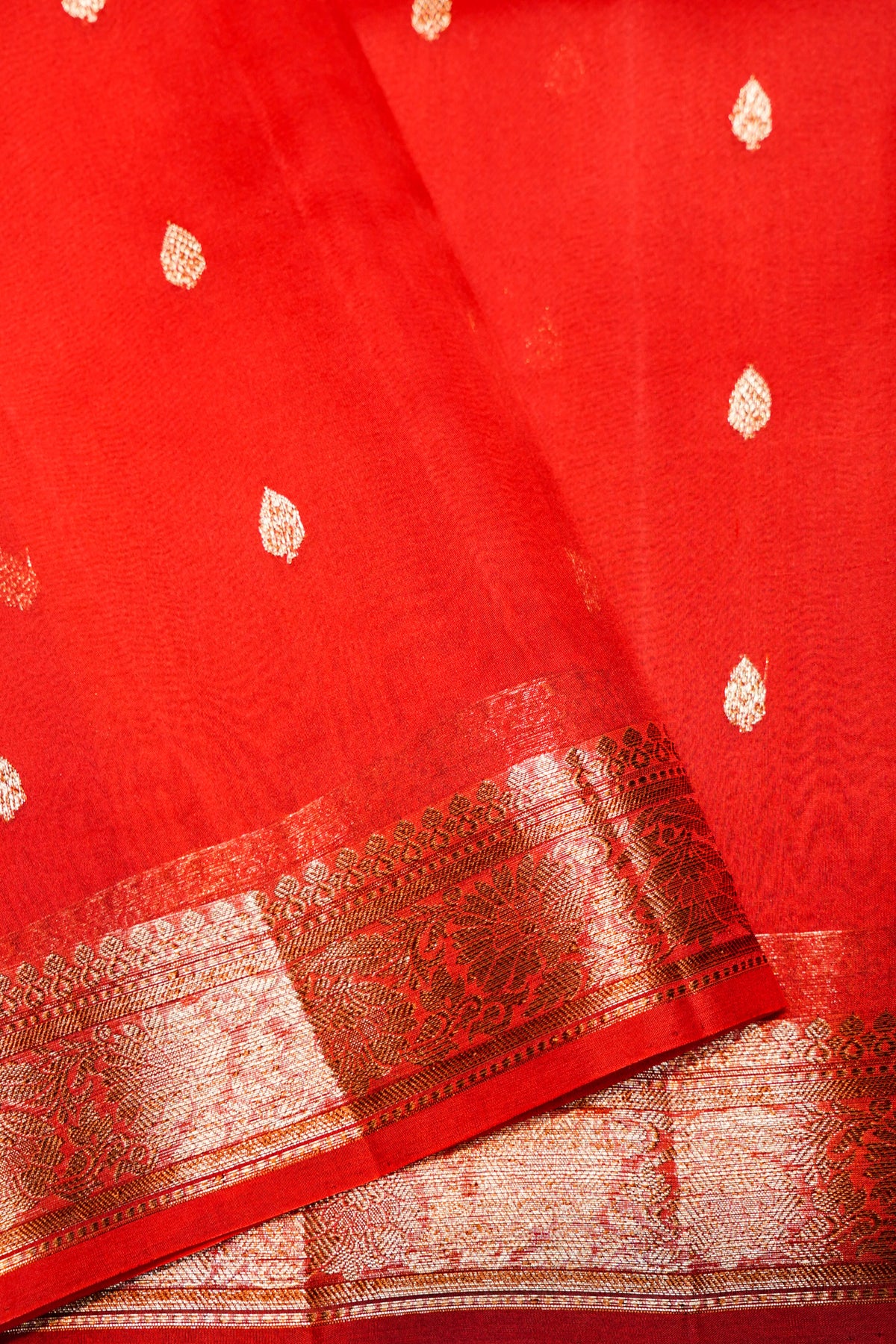 Handwoven Red Banarasi Organza Saree