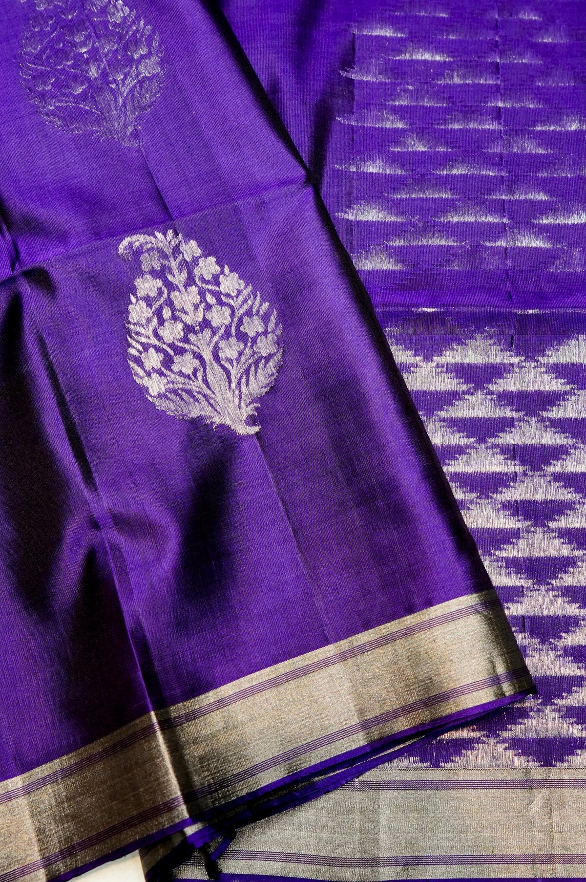 Handwoven Purple Banarasi Soft Silk Saree