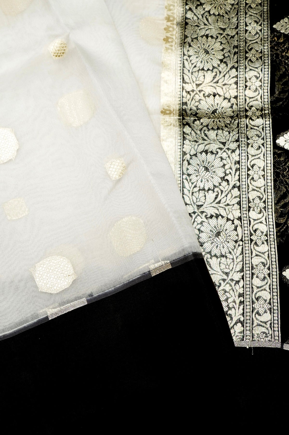 Handwoven Off White Banarasi Organza  Saree