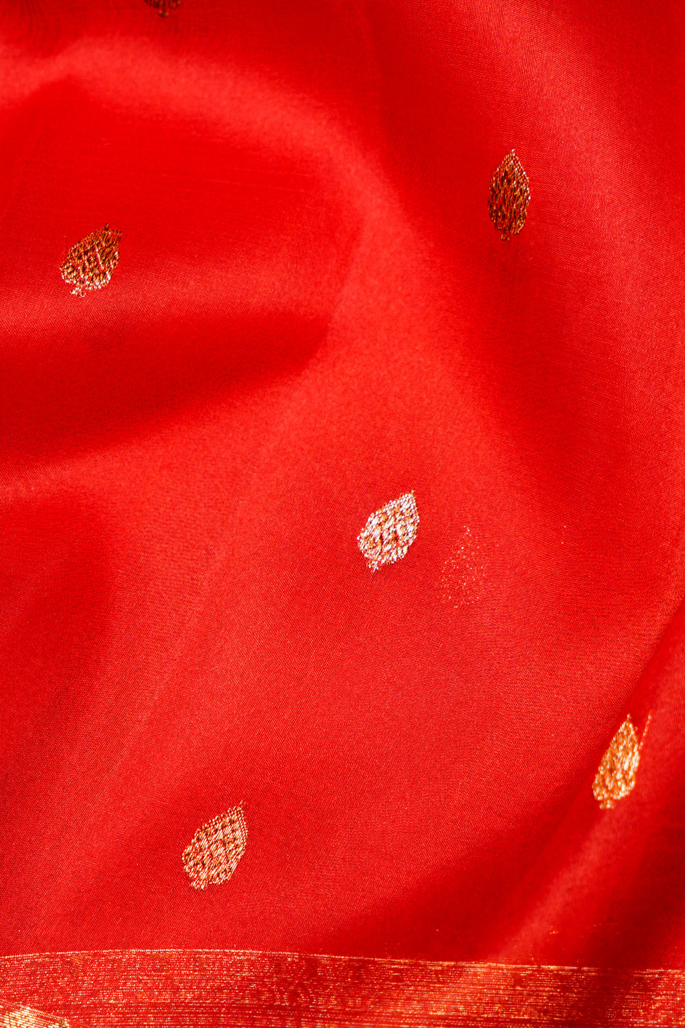 Handwoven Red Banarasi Organza Saree