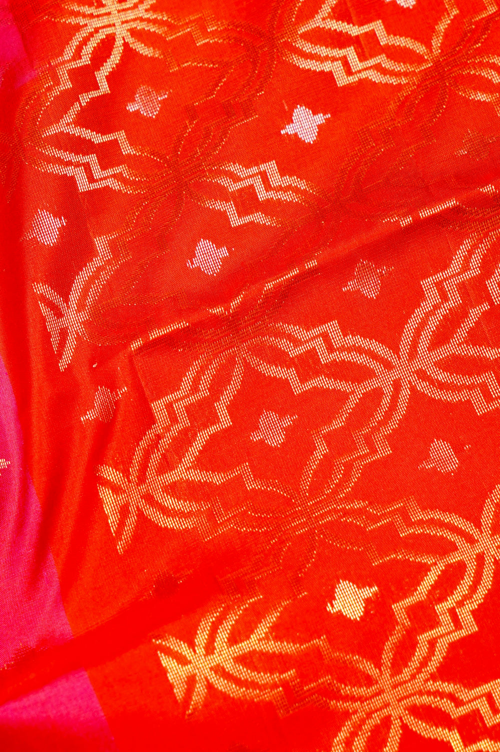 Handwoven Rangkaat Banarasi Soft Silk Saree
