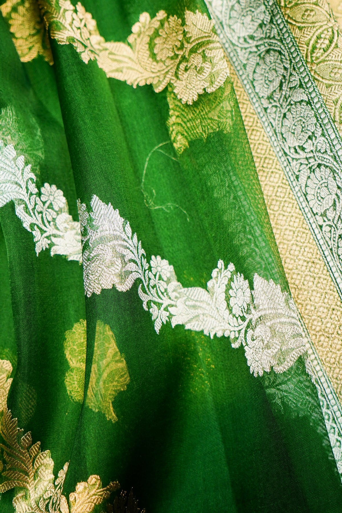 Handwoven Parrot Green Banarasi Organza Saree