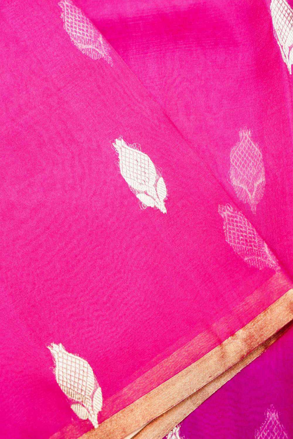 Handwoven Magenta Pink Banarasi Organza Saree