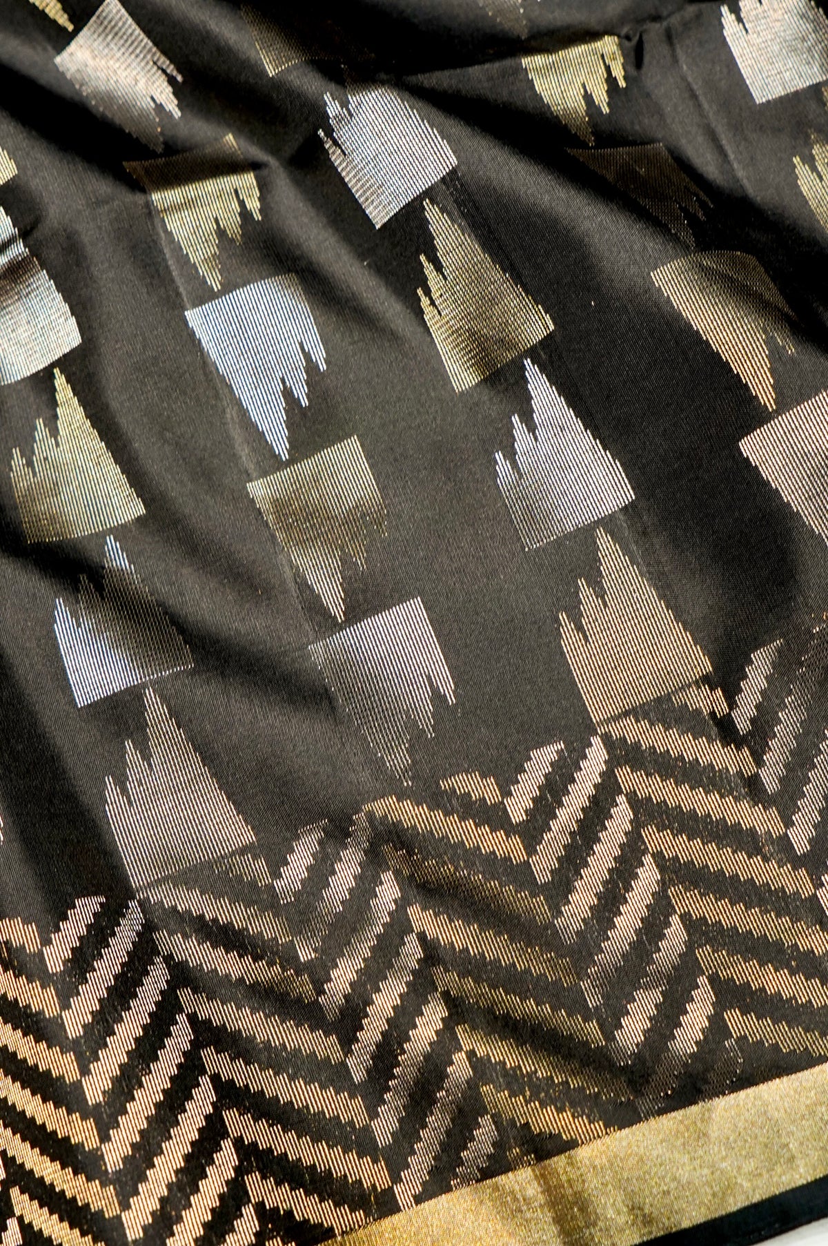 Handwoven Dark Grey Banarasi Soft Silk Saree