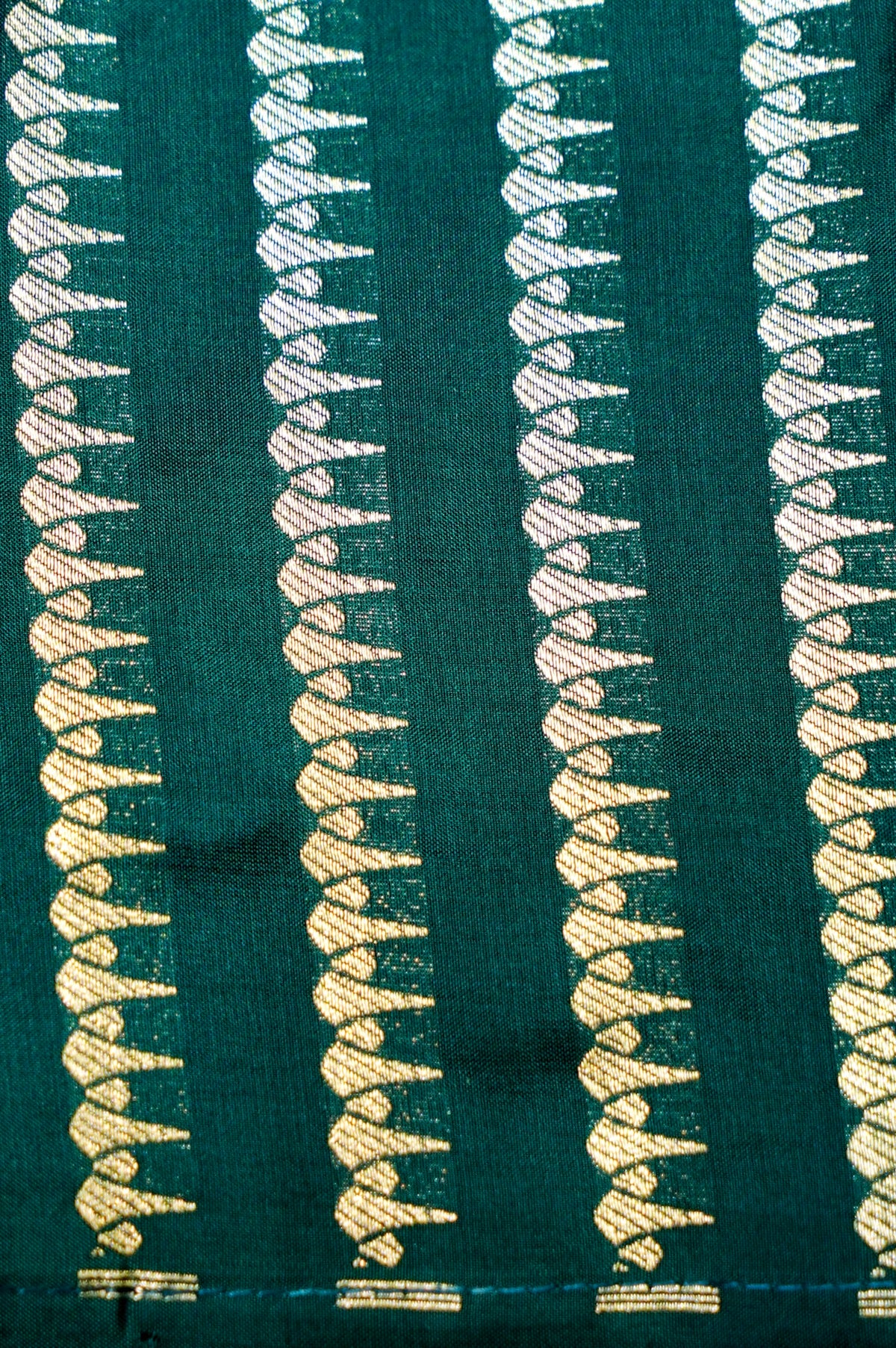 Handwoven Dark Green Meenakari Banarasi Katan Silk Saree