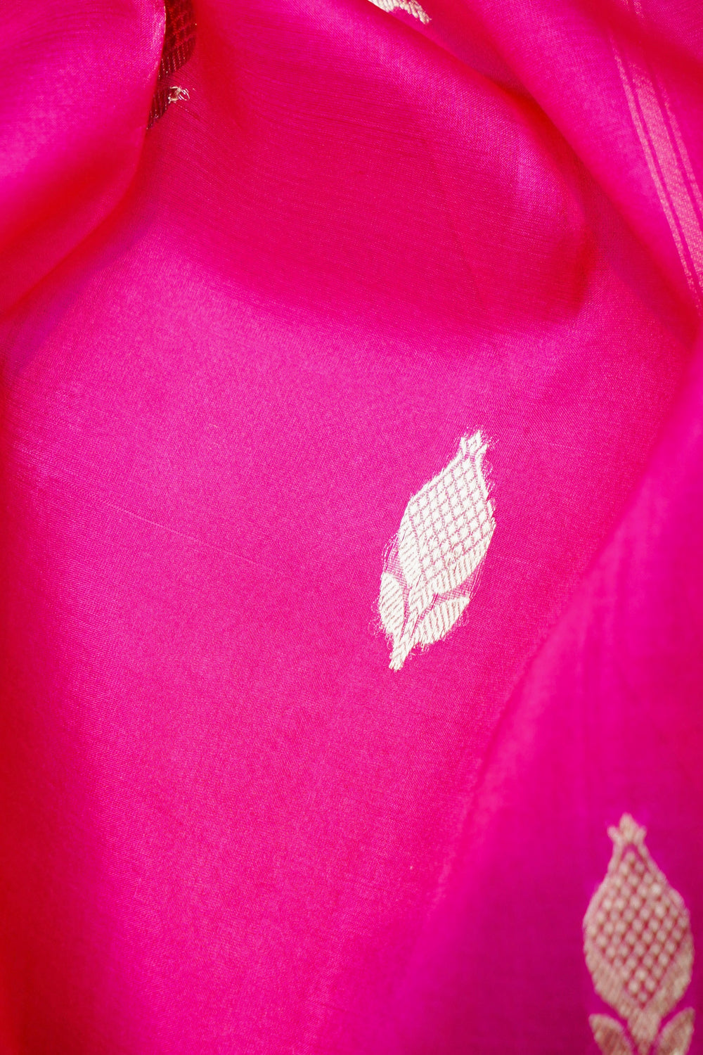 Handwoven Magenta Pink Banarasi Organza Saree