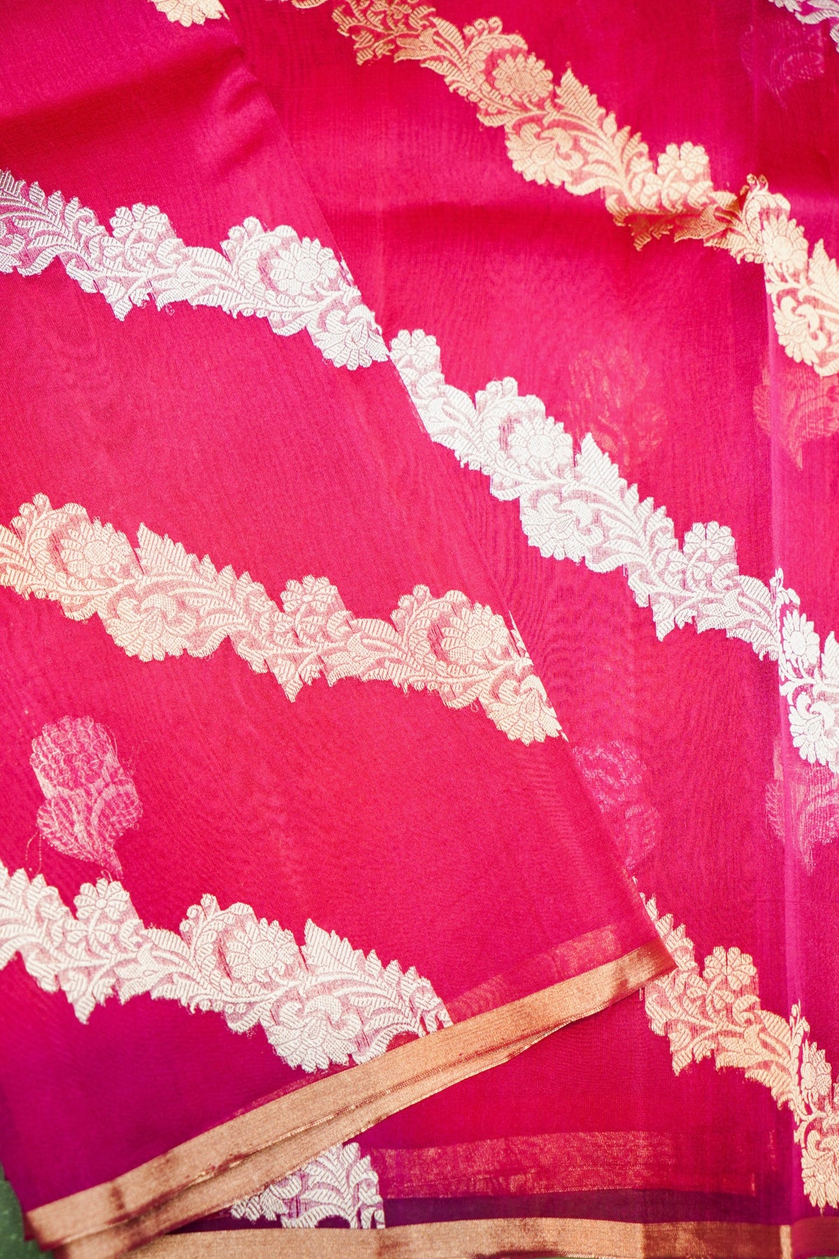 Handwoven Magenta Pink Banarasi Organza Saree