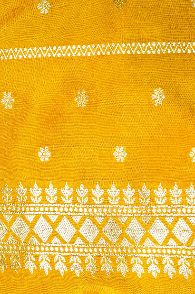 Handwoven Cream Banarasi Moonga Silk Saree