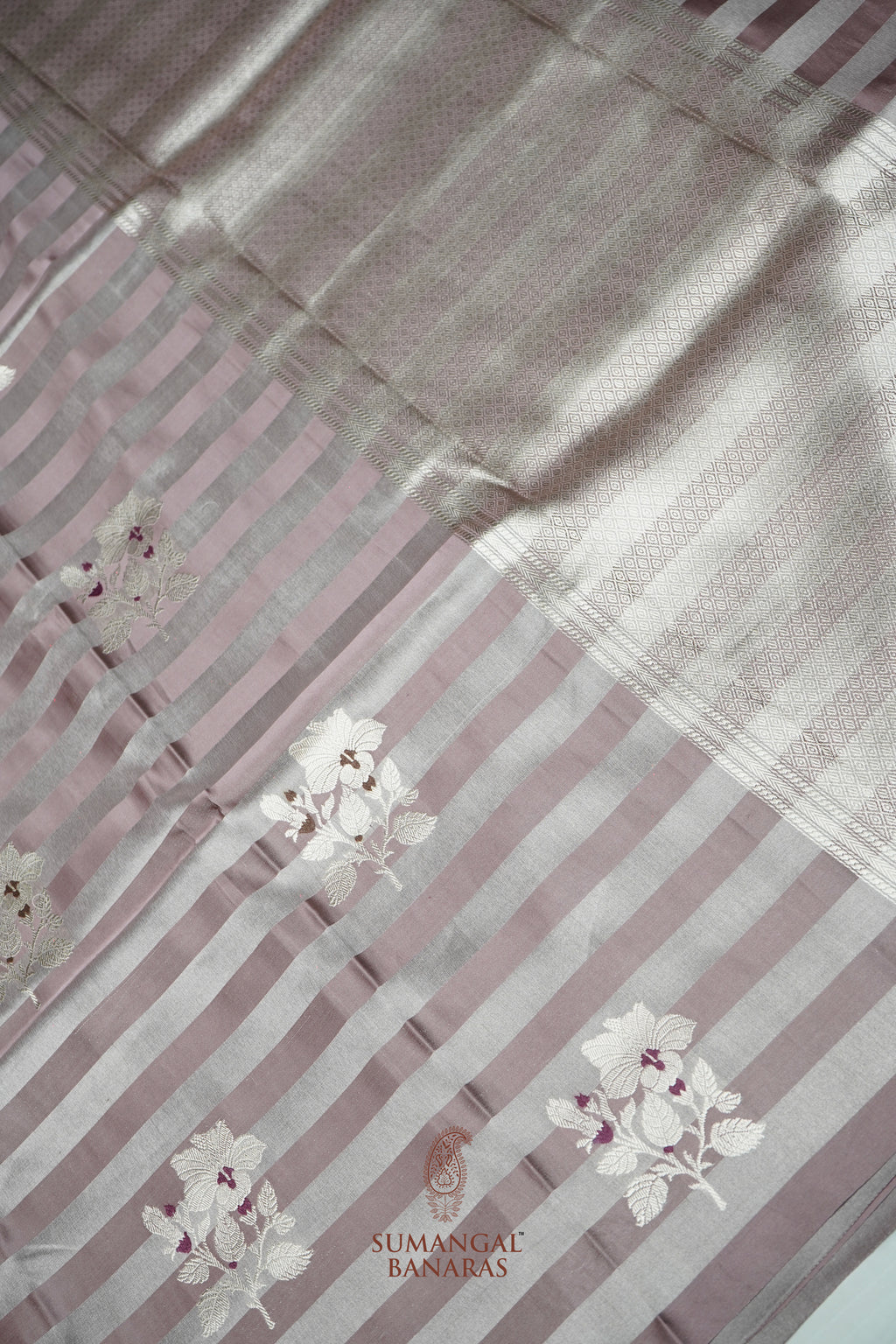 Handwoven Light Mauve Banarasi Mashru Silk Saree
