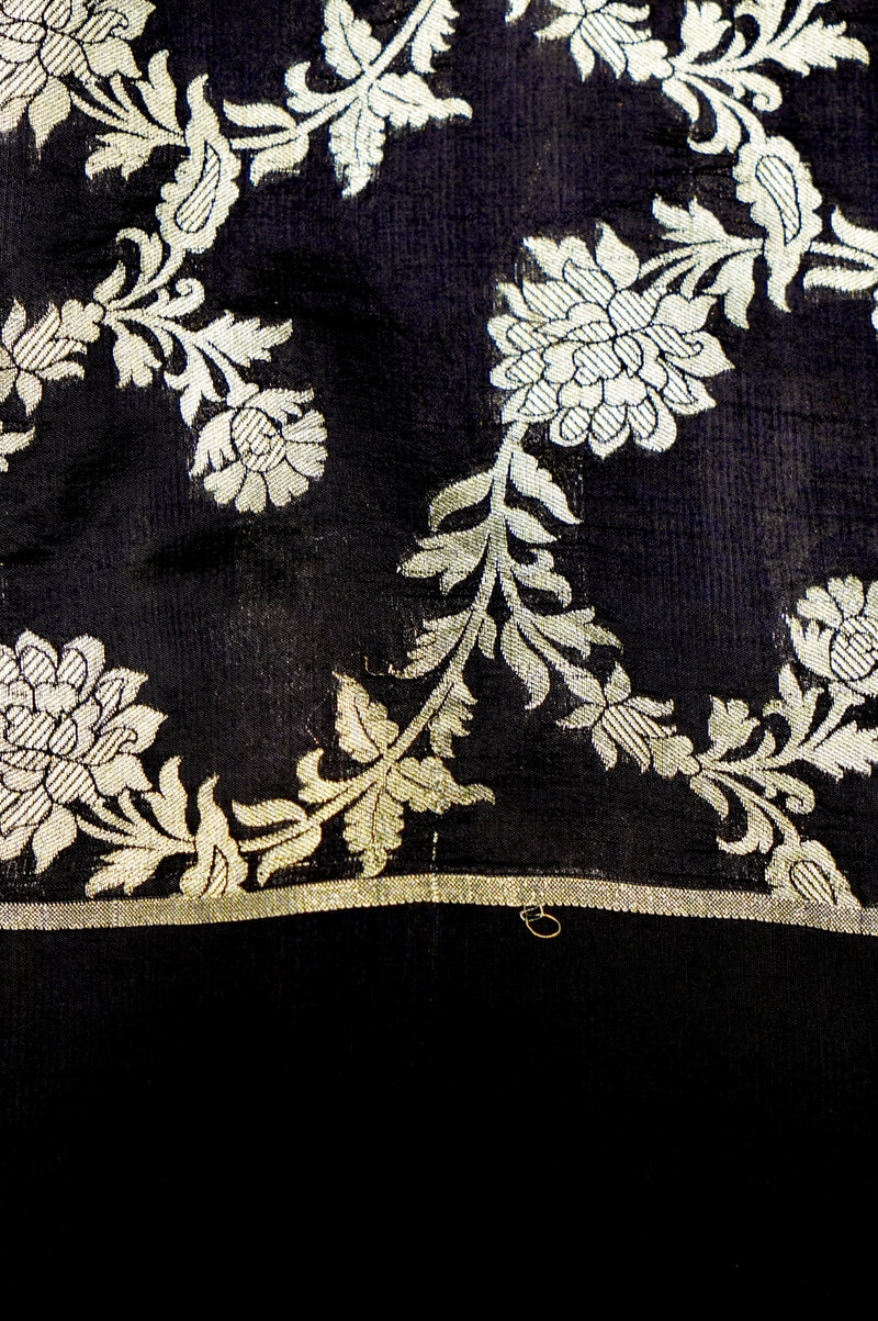 Handwoven Off White Banarasi Organza  Saree