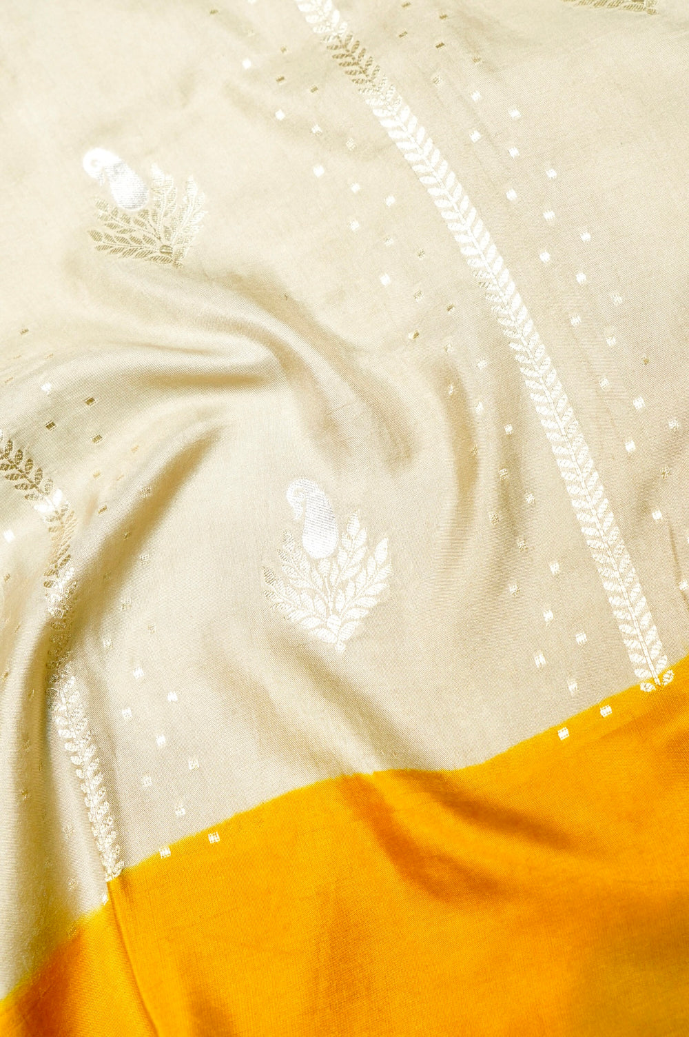Handwoven Cream Banarasi Moonga Silk Saree