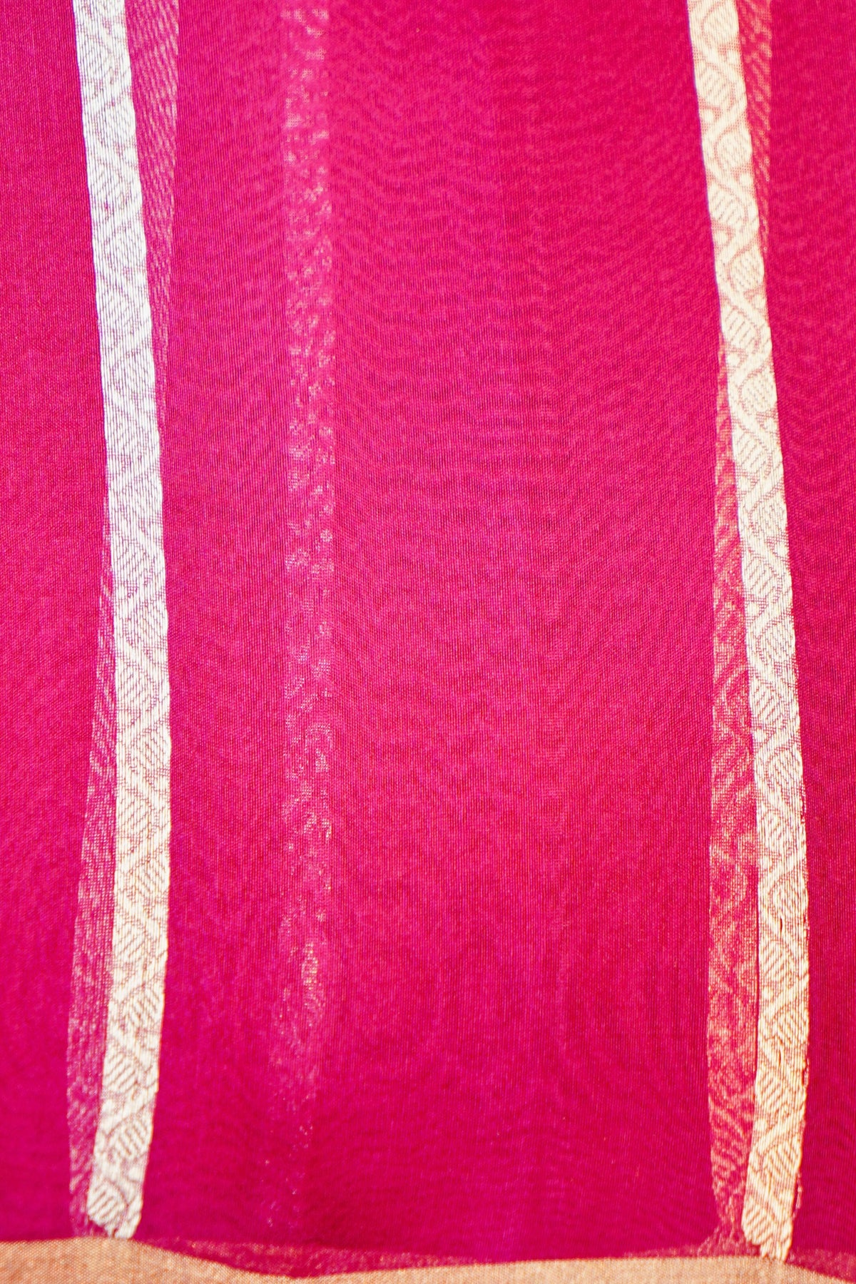 Handwoven Magenta Pink Banarasi Organza Saree