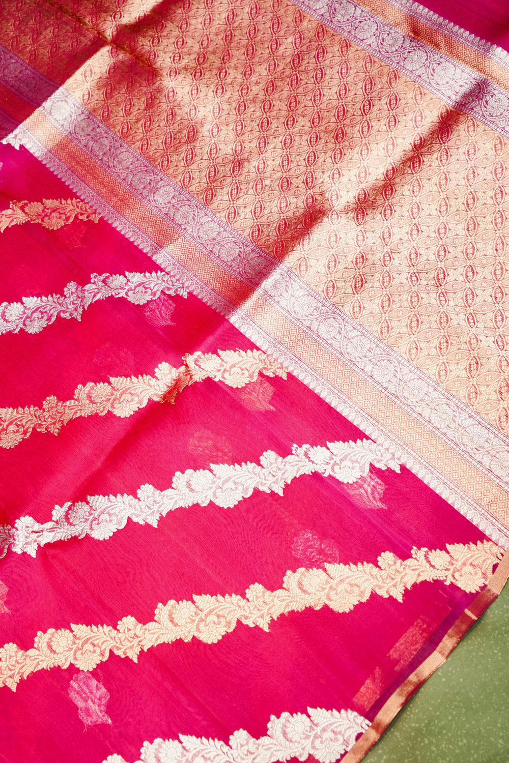 Handwoven Magenta Pink Banarasi Organza Saree