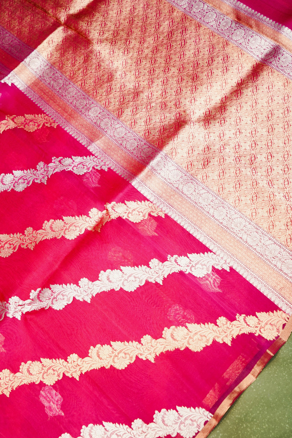 Handwoven Magenta Pink Banarasi Organza Saree