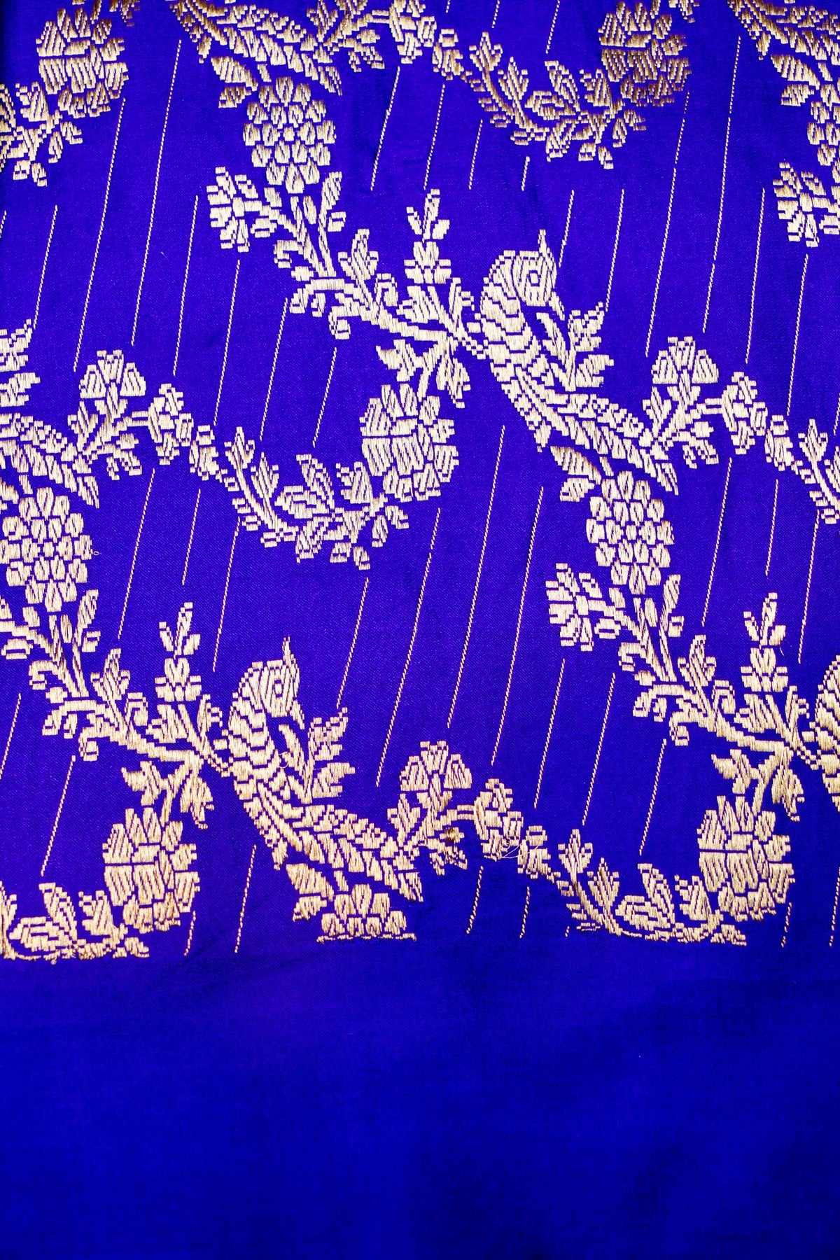 Handwoven Purple Motif Banarasi Mashru Silk Saree