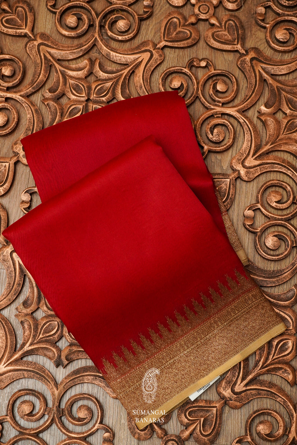 Handwoven Classic Red Breezy Organza Saree
