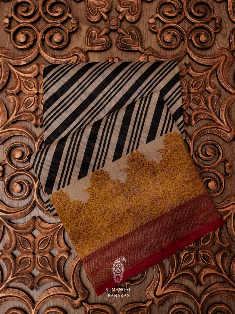 Handwoven Beige Muslin Silk Stripe Saree