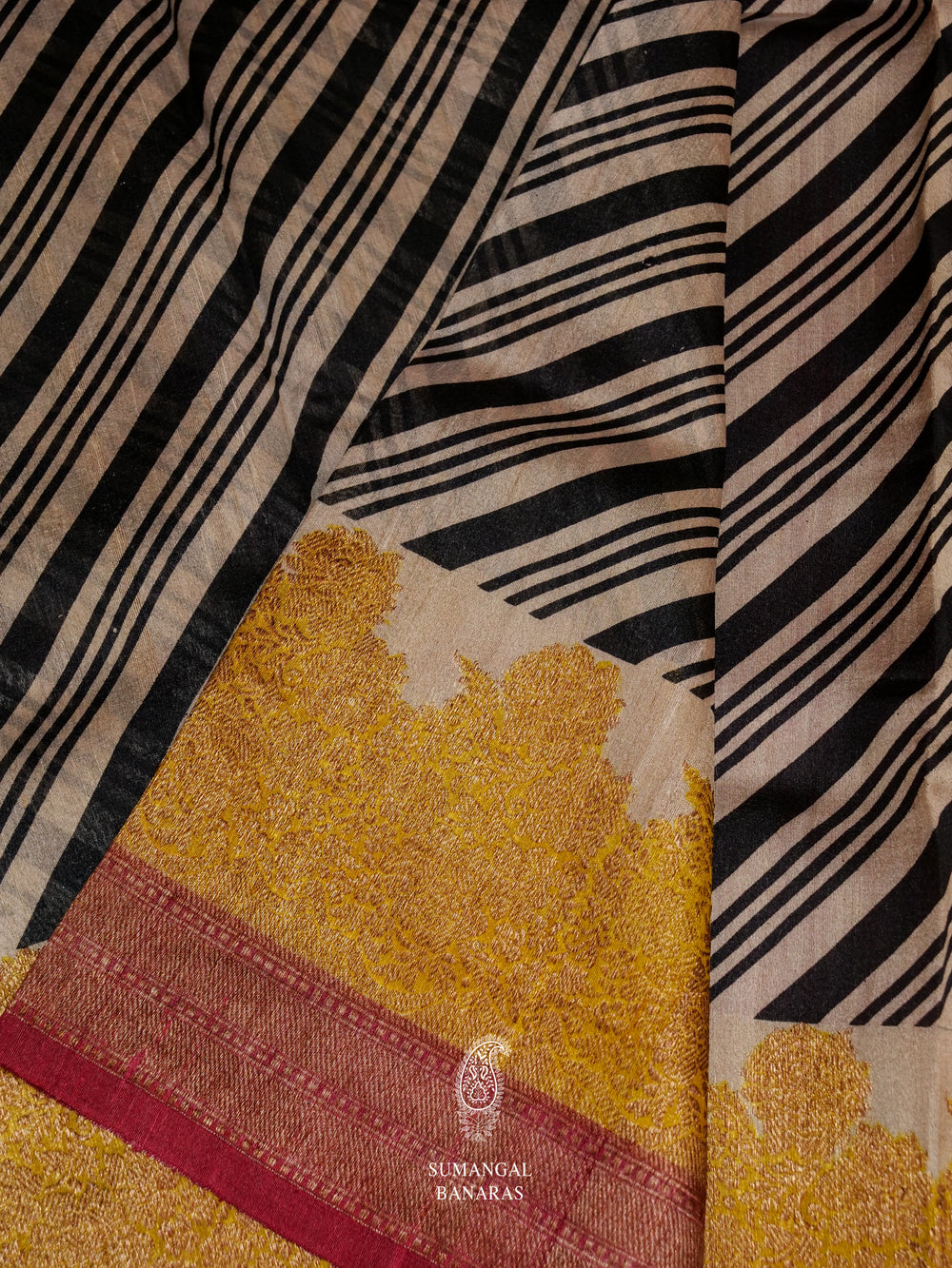 Handwoven Beige Muslin Silk Stripe Saree