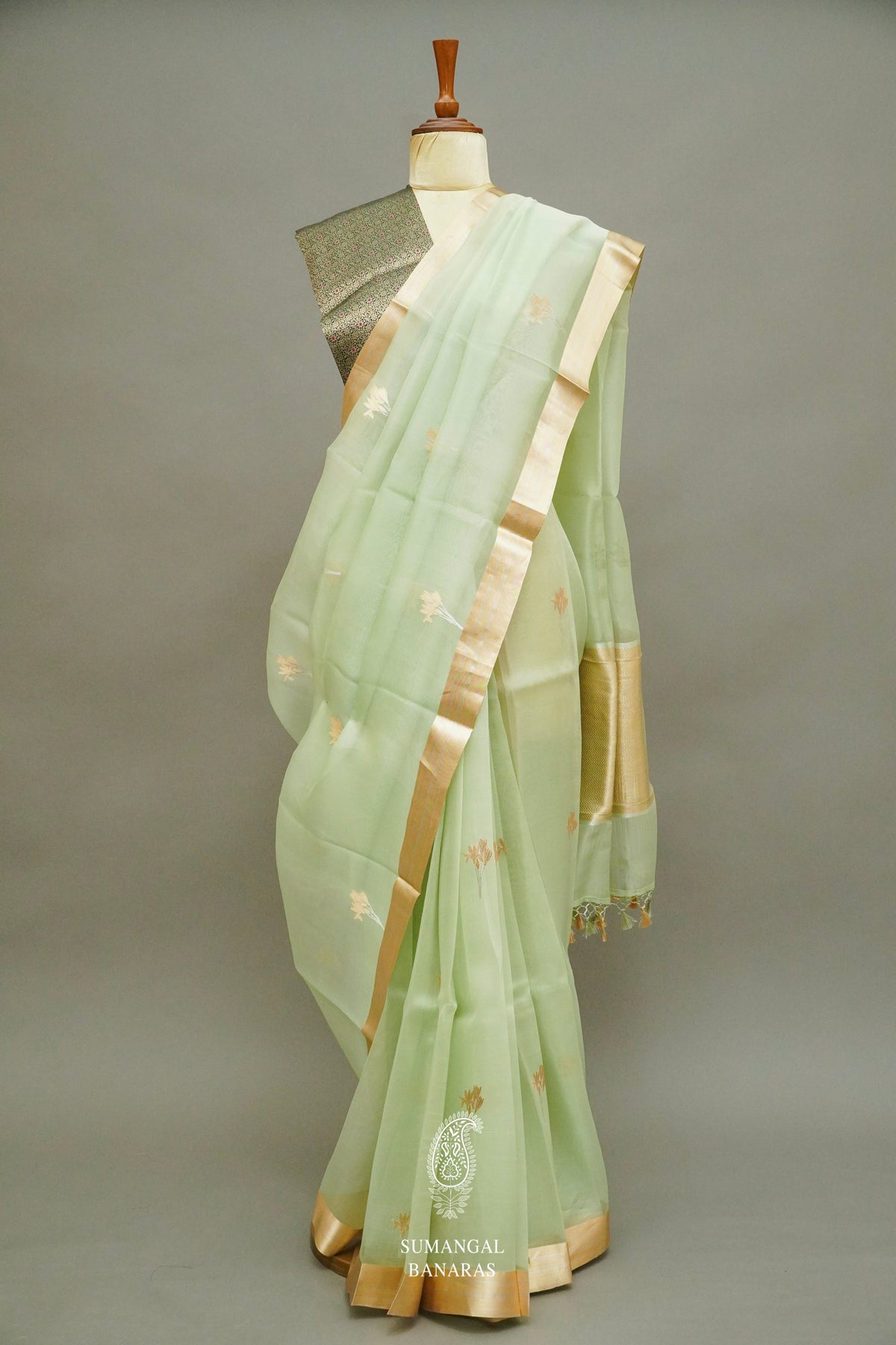 Handwoven Pista Green Breezy Organza Saree